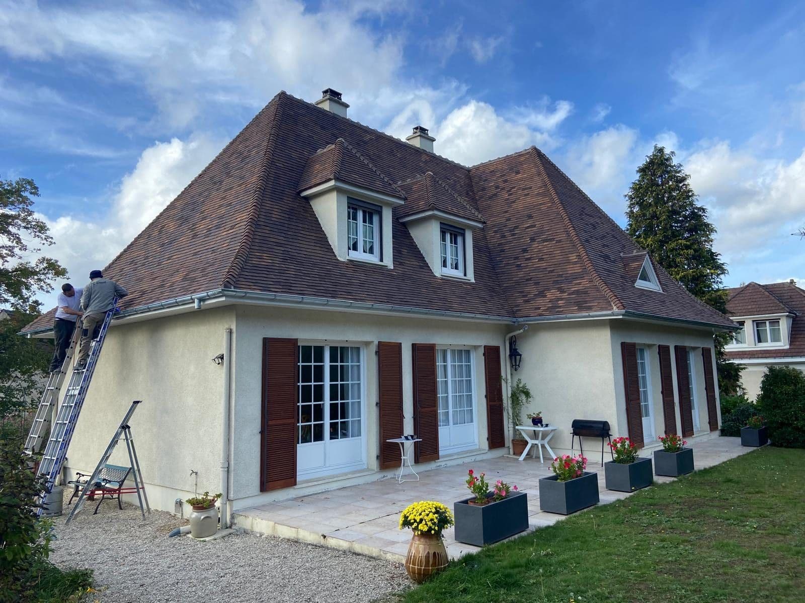 Halnais Toiture & Rénovation, couvreur dans l'Essonne basé à Verrières-le-Buisson